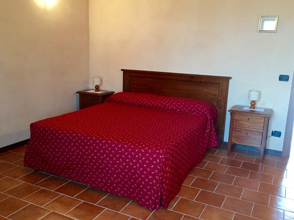Cascina Stralla Farigliano Quarto foto